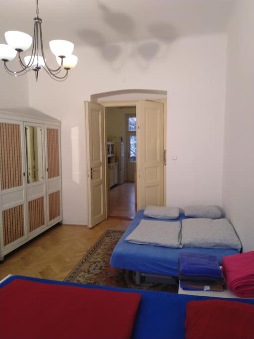 Authentic, Traditional Airbnb In ! Appartamento
